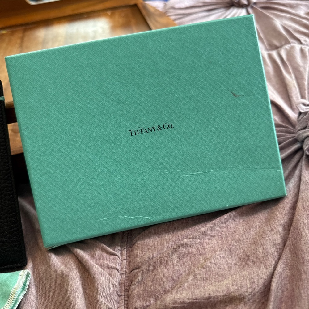 Tiffany andCo. Black leather passport cover. Brand‎ new- never used. - Picture 6 of 6